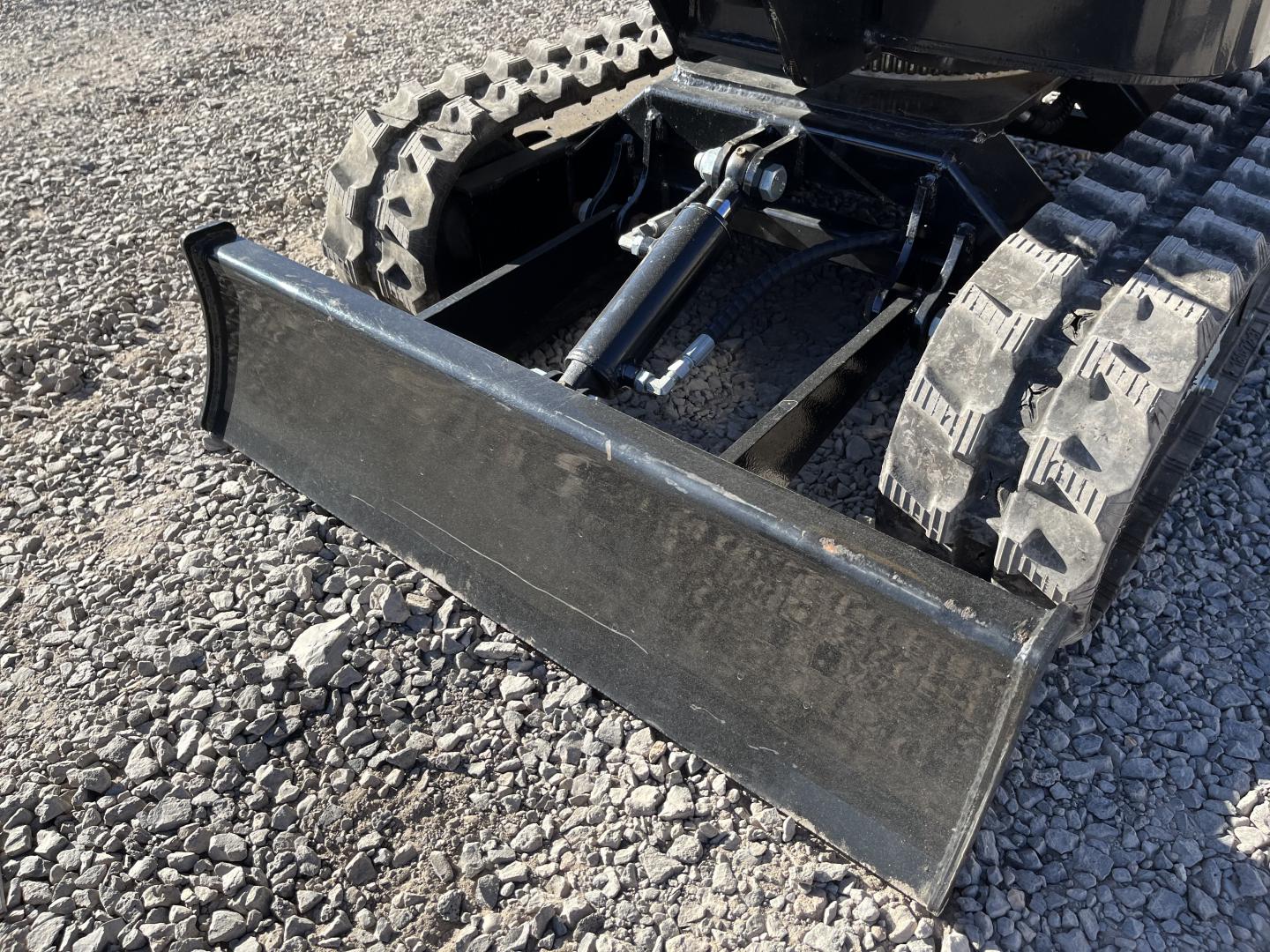 ./imagenes/INVOICE/2019/17384/MINIEXCAVADORA KOTA KT13 (6).JPG